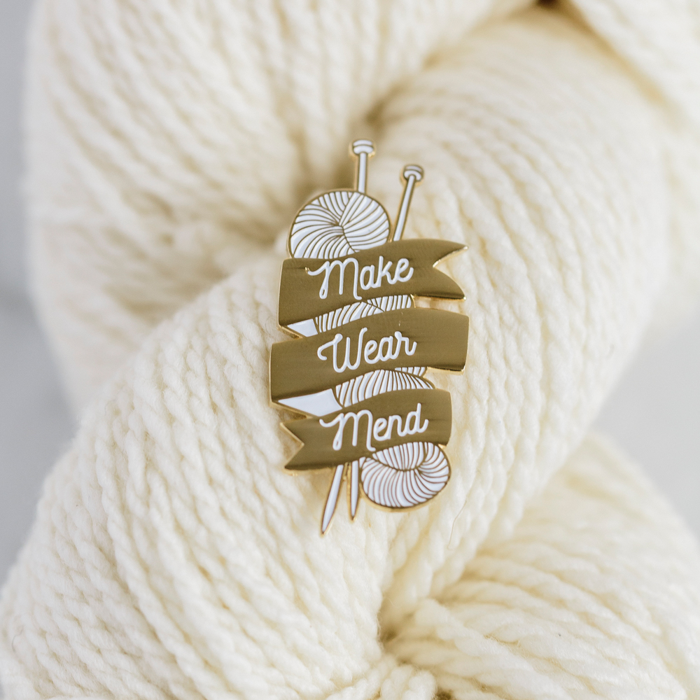 PIN'S "MAKE WEAR MEND" - Twig and Horn
