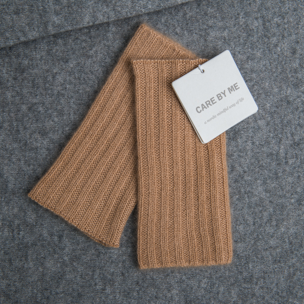"SUSSIE" CASHMERE HANDWARMERS - Care By Me