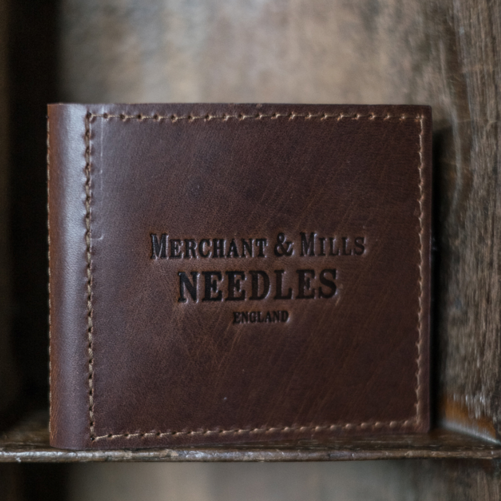 LEATHER NEEDLE WALLET - Merchant & Mills