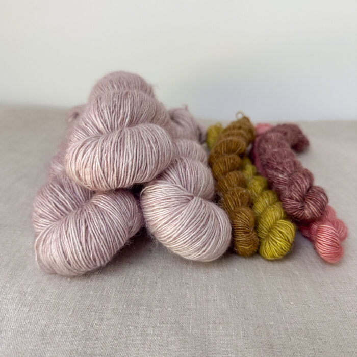 SET DE 4 ÉCHEVEAUX "INÉS" + 3 MINIS