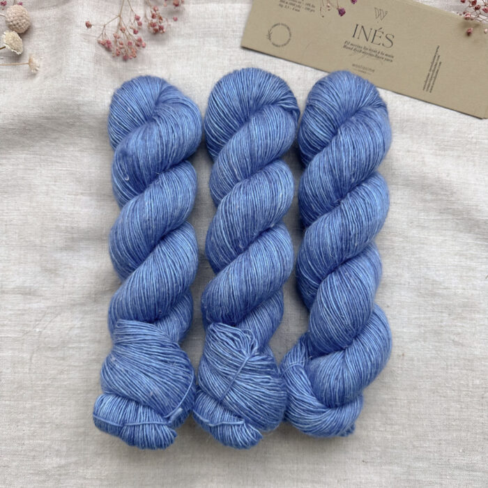 SET DE 3 ÉCHEVEAUX MERINO LIN "INÉS"- COLORIS AZZURO - Woolissime Yarns