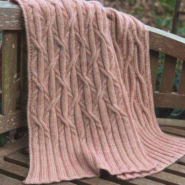 Flashback on the beautiful Wintry Lake Wrap designed by Gretha @grethamensen a few months ago.
I knitted my version with the fluffy duo Lucca and Stella both dyed in Nude.
A must have for winter days !
.
.
.
.
.
.
.
.
.
#wintrylakewrap #grethamensen #designerknitwear #knitwearaccessories #woolissimeyarns #woolissimeyarnsstella #shareyourknits #sharemyknits #tricoter #comtemporaryknitwear #modernknit #knitallthethings #knitstagram #cableknitting #torsadestricot #tricotémain #handknitted #handknitter #knittingart #artdutricot #knittinginspiration