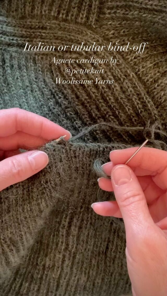 Rabattage tubulaire ou à l’italienne réalisé sur le cardigan #agnetecardigan by @petiteknit 
Fils Woolissime Yarns Grace et Stella teints en coloris Spruce.
.
.
.
.
.
.
#tutotricot #knittingtutorial #knittingbindoff #woolissimeyarns #knitting_inspiration #knittingtricks #petiteknitdesign #petiteknit #knitweardesign #knitwear #maille #strik #strikking #knitmystyle #modernknitting #comtemporaryknitwear #knitstylestory #knitallthethings #knittinginspiration