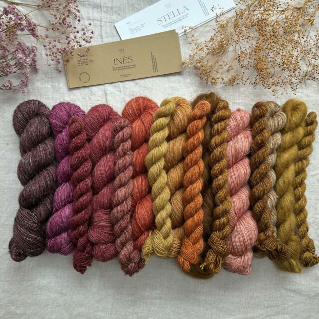 Un automne en couleurs !
Une source d’inspiration inépuisable…

Color inspiration, fall shades, a never ending story…

Enjoy your day 🍁🍂 
.
.
.
.
.
.
#woolissimeyarns #woolissimeyarnsines #woolissimeyarnsstella #handdyedyarn #handdyedwool #knittinginspiration #wool #laineteintealamain #knitknitknit #beautifulyarn #colors #autumn #autumnvibes #fallshades #woolissime