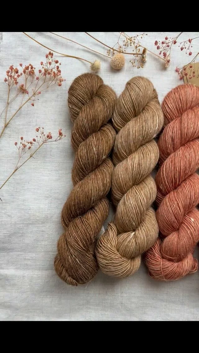 INÉS, de nouvelles couleurs très bientôt !
.
.
.
#woolissimeyarns #yarndyer#woolissimeyarnsines #knittinginspirations #tricot